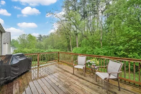 175 Oak Hollow Rd, Springfield, MA 01128 photo 26
