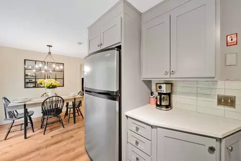 175 Oak Hollow Rd, Springfield, MA 01128 photo 8