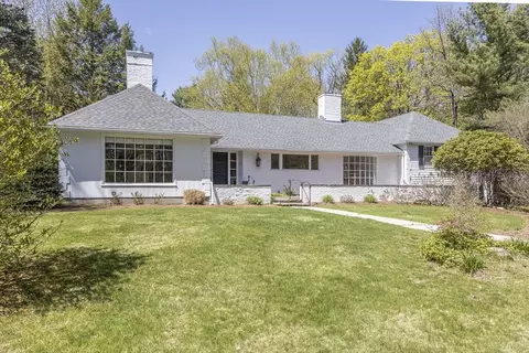 25 Barberry Ln, Haverhill, MA 01830