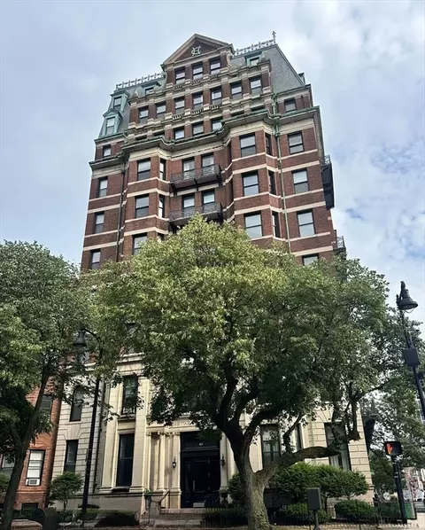 483 Beacon St #12A, Boston, MA 02115