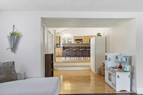 Entry Way - 23 Longedge Rd, Clinton, MA 01510 photo 5 of 6