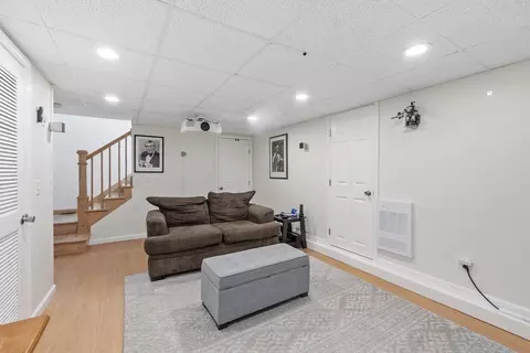 Entry Way - 23 Longedge Rd, Clinton, MA 01510 photo 6 of 6
