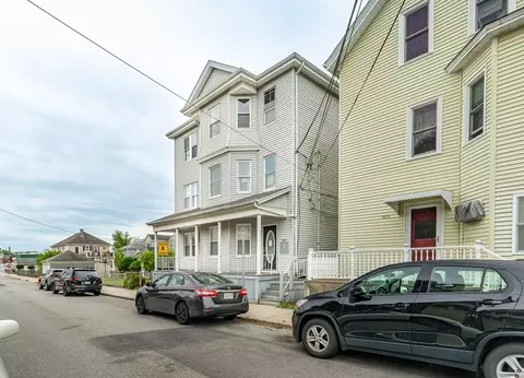 587 S Beach St, Fall River, MA 02724 photo 3