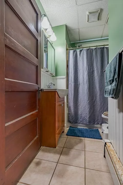 587 S Beach St, Fall River, MA 02724 photo 10