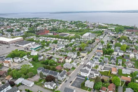 587 S Beach St, Fall River, MA 02724 photo 8