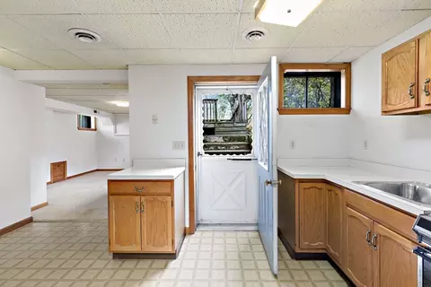 60 Como Rd, Hyde Park, MA 02136 photo 30