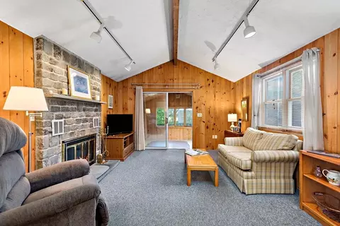 60 Como Rd, Hyde Park, MA 02136 photo 12