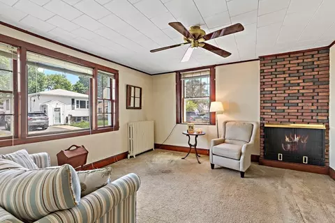 64 Como Rd, Hyde Park, MA 02136 photo 8