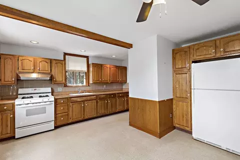 64 Como Rd, Hyde Park, MA 02136 photo 9