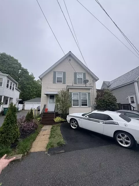 3 Cane St, Fitchburg, MA 01420