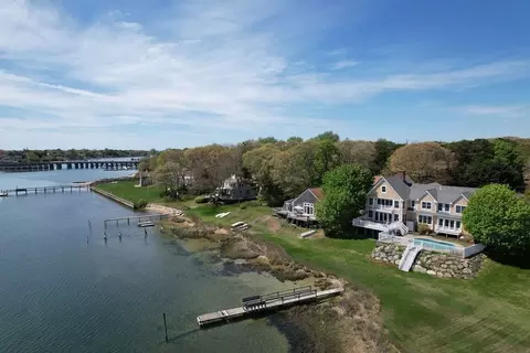 38 Charles St, Yarmouth, MA 02664