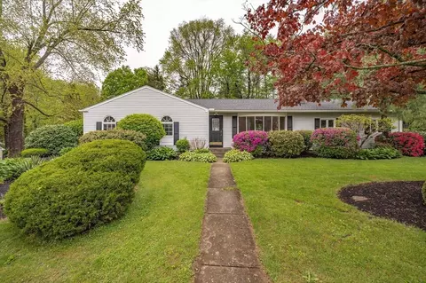 136 Butternut Hollow Rd, West Springfield, MA 01089