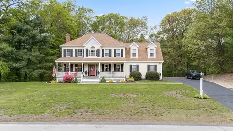 93 Londonderry Way, Uxbridge, MA 01569