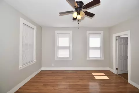 Living - 112 Bay St, Springfield, MA 01109 photo 4 of 6