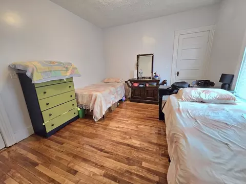 9 Pelham St, Worcester, MA 01609 photo 11