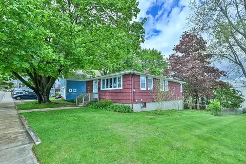 4 Elm St, Webster, MA 01570 photo 3
