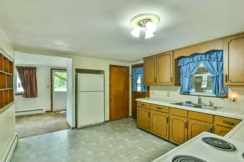 4 Elm St, Webster, MA 01570 photo 19