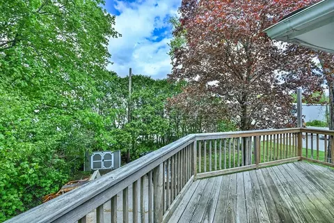 4 Elm St, Webster, MA 01570 photo 8