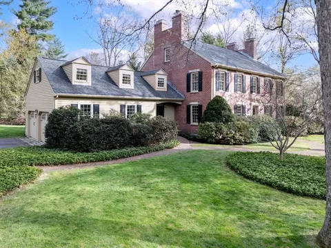 24 Old Farm Rd, Hopkinton, MA 01748