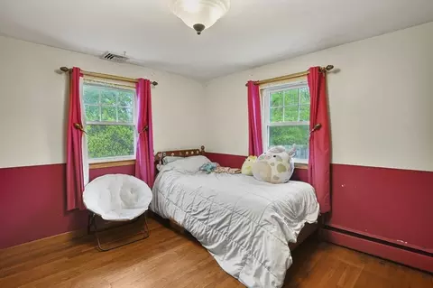 Bedroom - 6 Batten St, Webster, MA 01570 photo 2 of 3
