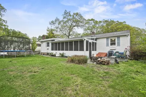Exterior - 6 Batten St, Webster, MA 01570 photo 6 of 9
