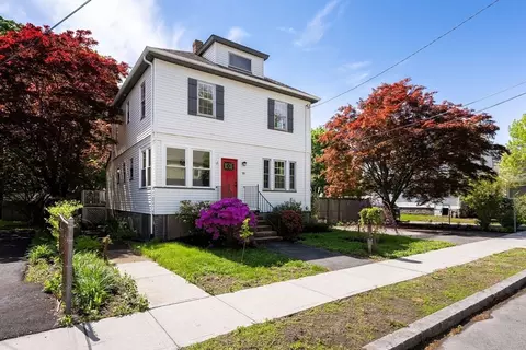 89 Baxter Ave, Quincy, MA 02169