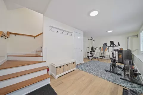 Entry Way - 25 Brooks Rd, Gloucester, MA 01930 photo 3 of 3