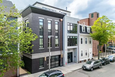 105 W 3rd St #6, Boston, MA 02127
