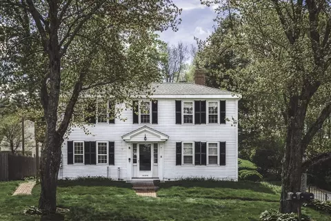 325 Main St, West Newbury, MA 01985