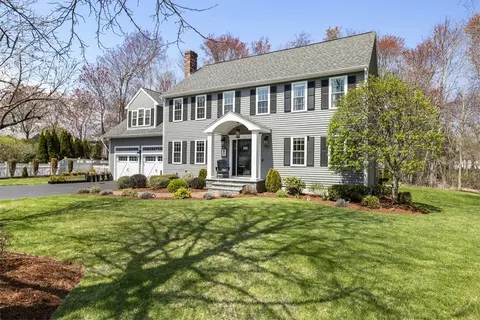 11 Southwoods Cir, Millis, MA 02054