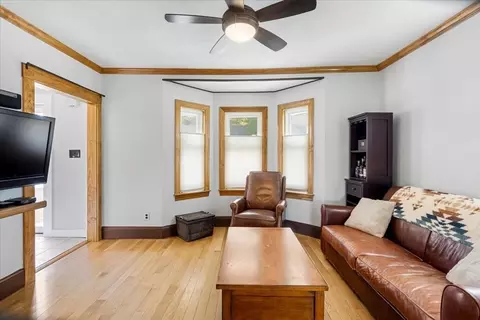 61 Como Rd, Hyde Park, MA 02136 photo 8