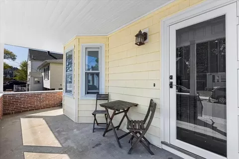 61 Como Rd, Hyde Park, MA 02136 photo 4