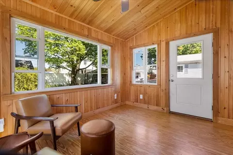 61 Como Rd, Hyde Park, MA 02136 photo 13