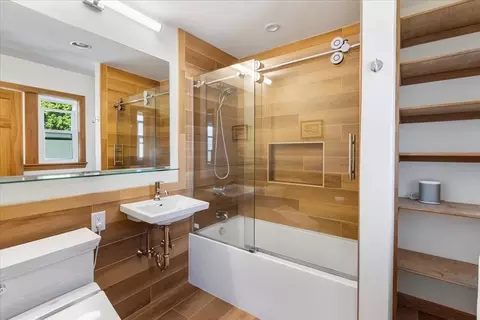 61 Como Rd, Hyde Park, MA 02136 photo 20
