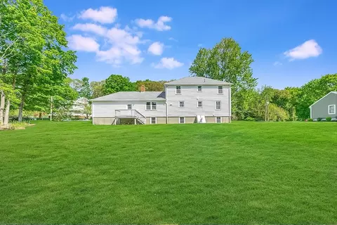Exterior - 6 Post Gate Rd, Danvers, MA 01923 photo 3 of 5