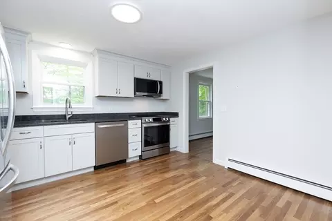 Kitchen - 6 Post Gate Rd, Danvers, MA 01923 photo 3 of 5