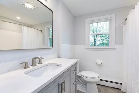 Bath - 6 Post Gate Rd, Danvers, MA 01923 photo 2 of 3