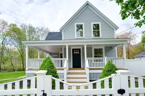16 Priest St, Hudson, MA 01749