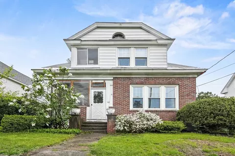 107 2nd St, Leominster, MA 01453