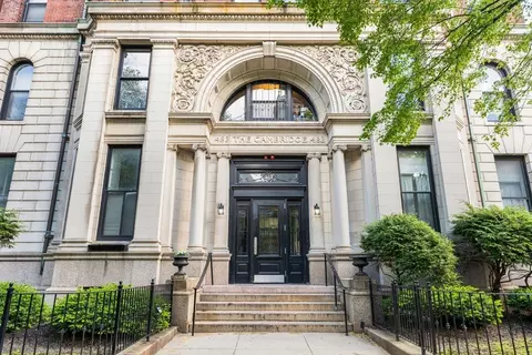 483 Beacon St #22, Boston, MA 02115