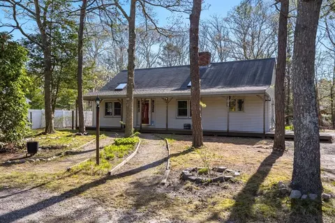 62 Monomoy Cir, Centerville, MA 02632 photo 2