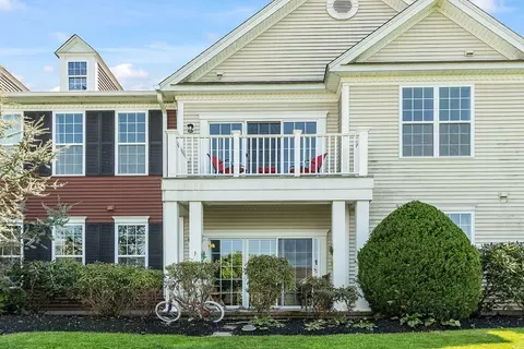 214 Corning Fairbanks Way #214, Westborough, MA 01581