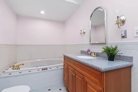 27 Locust St, Dedham, MA 02026 photo 12