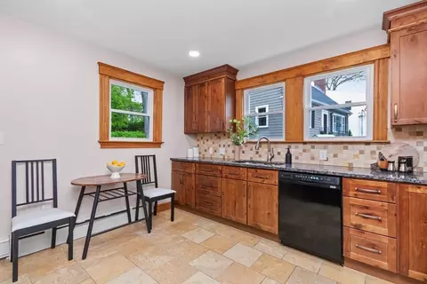 27 Locust St, Dedham, MA 02026 photo 9