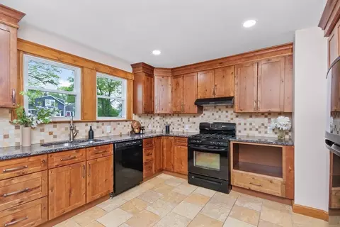 27 Locust St, Dedham, MA 02026 photo 8