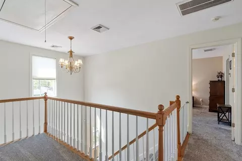 Entry Way - 2 Reardon St, Worcester, MA 01606 photo 5 of 6
