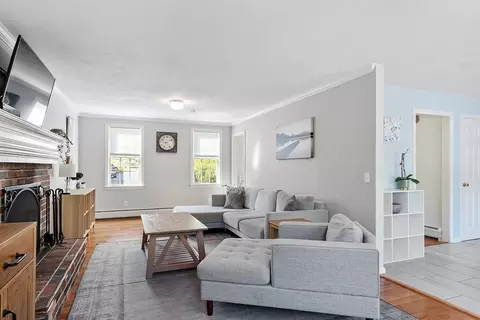 Living - 2 Reardon St, Worcester, MA 01606 photo 1 of 2