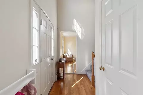 Entry Way - 2 Reardon St, Worcester, MA 01606 photo 4 of 6