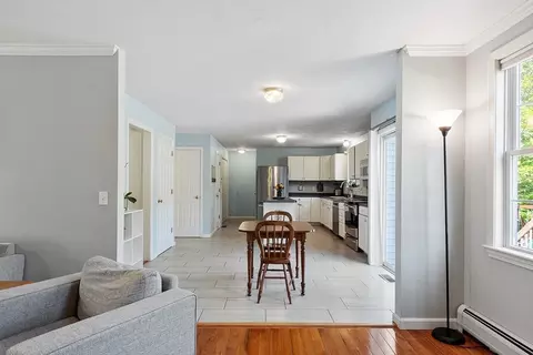 Entry Way - 2 Reardon St, Worcester, MA 01606 photo 1 of 6