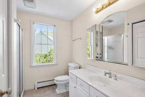 Bath - 2 Reardon St, Worcester, MA 01606 photo 2 of 4